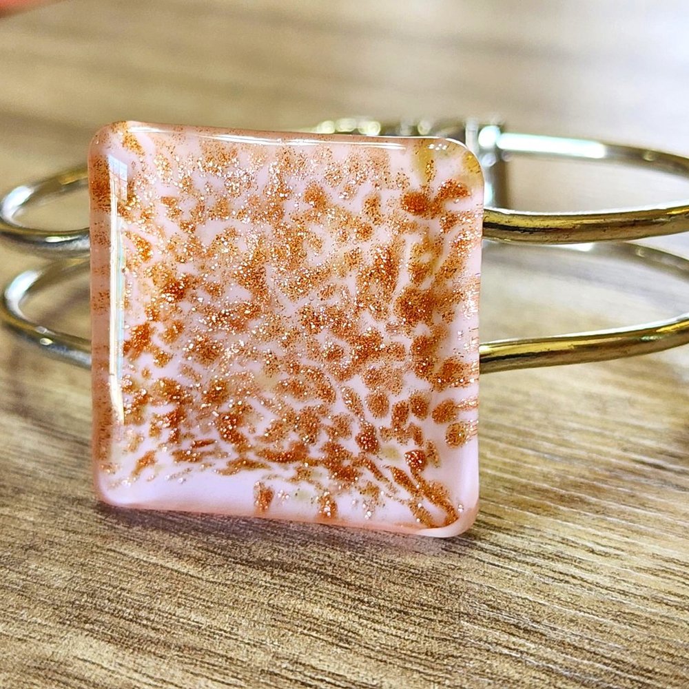 Glass decor bracelet